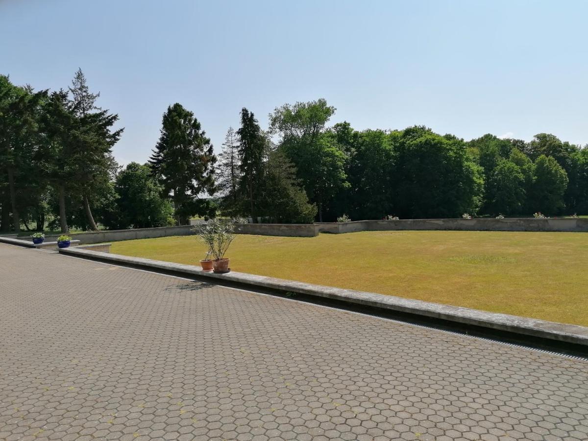 Schloß Wichmannsdorf Kröpelin Exterior foto
